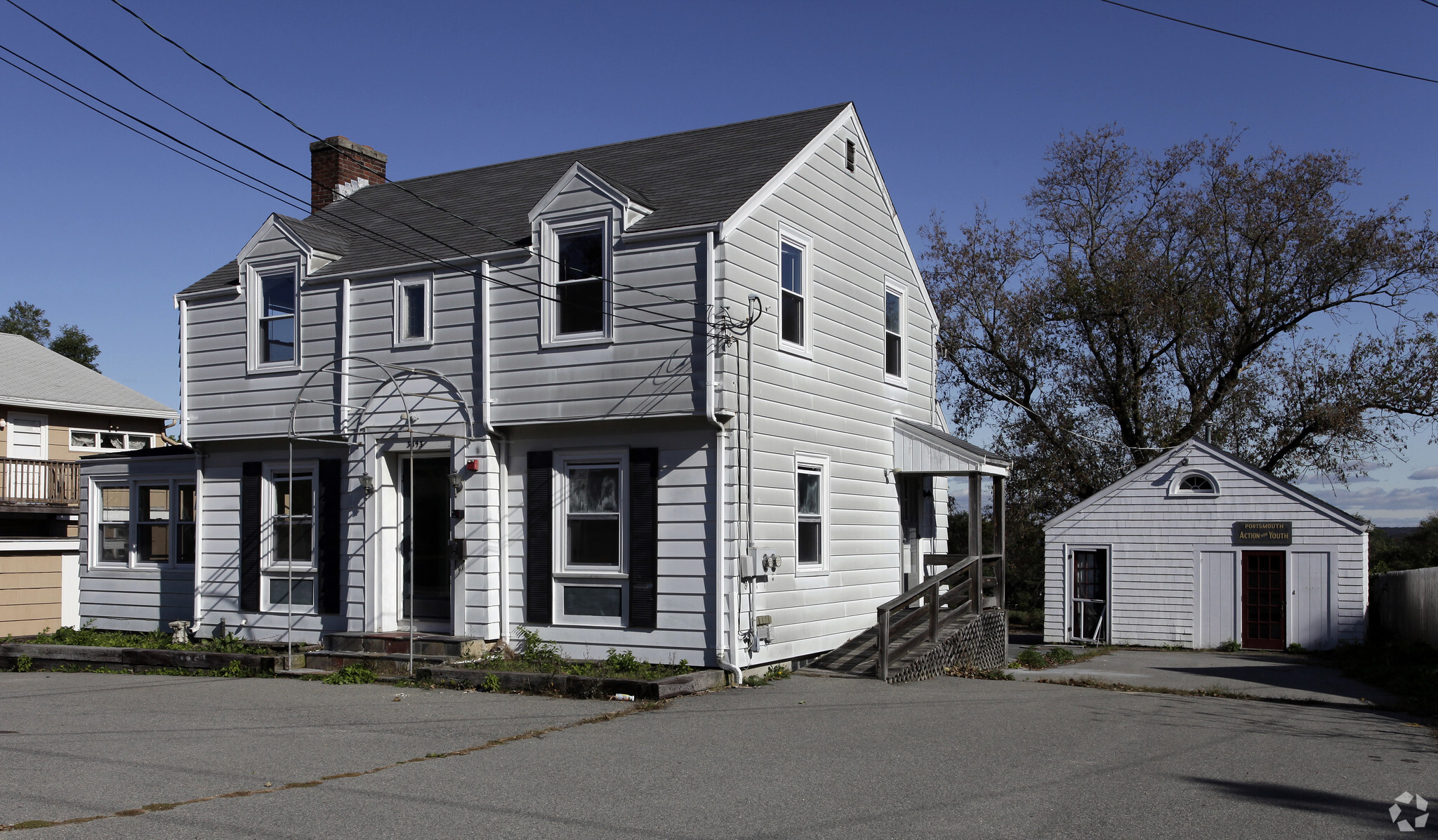 3093 E Main Rd, Portsmouth, RI for sale Primary Photo- Image 1 of 1