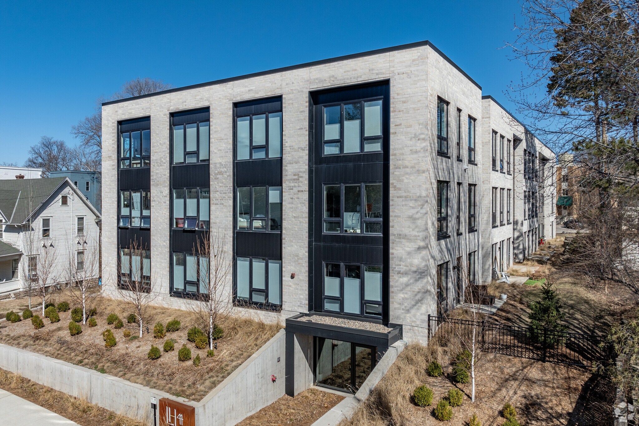 2620 W 44th St, Minneapolis, MN for sale Primary Photo- Image 1 of 1