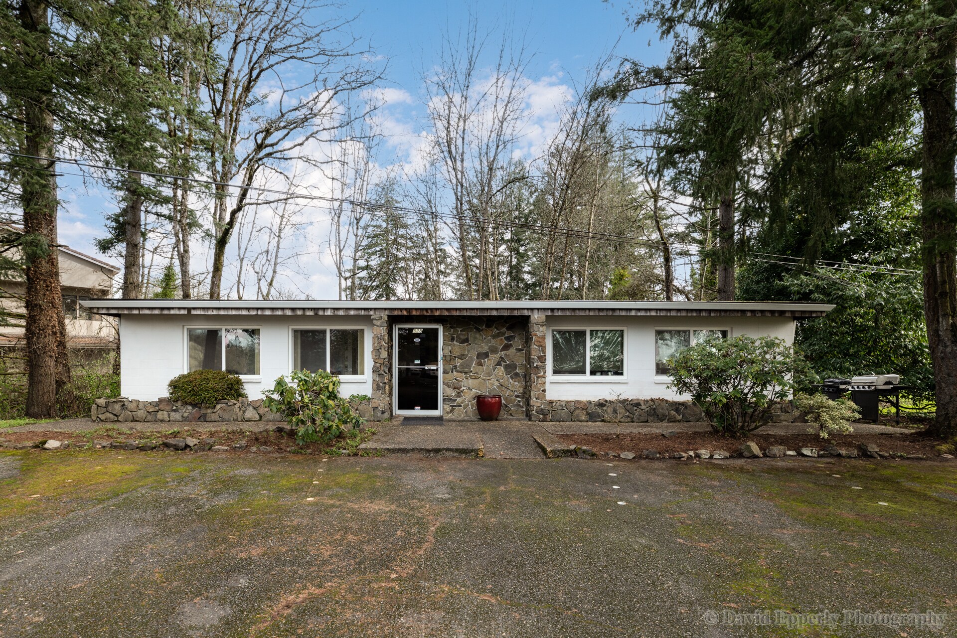 525 N Columbia River Hwy, Saint Helens, OR for sale Primary Photo- Image 1 of 1