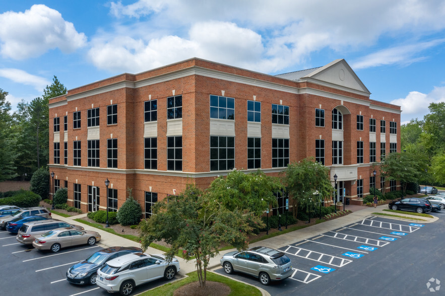 10720 Sikes Pl, Charlotte, NC for lease - Building Photo - Image 2 of 38