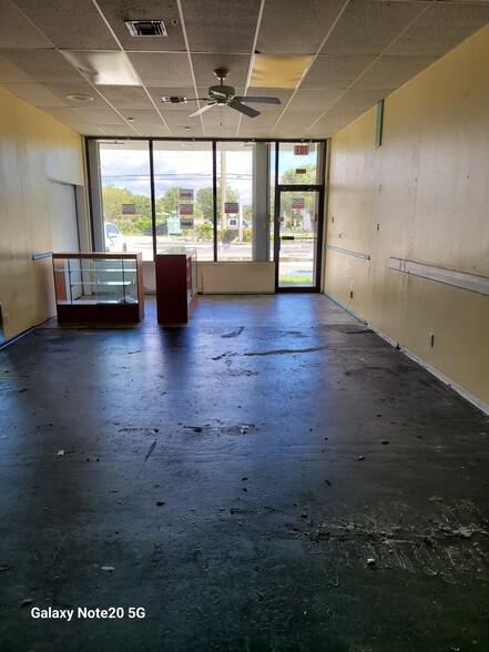 690-700 E Mcnab Rd, Pompano Beach, FL for lease - Interior Photo - Image 2 of 20