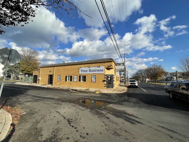 9131 W Chester Pike, Upper Darby, PA for sale - Building Photo - Image 1 of 1