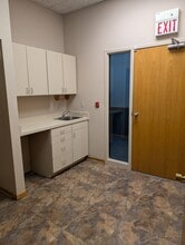 1795-1807 S Washington St, Naperville, IL for lease Interior Photo- Image 2 of 3