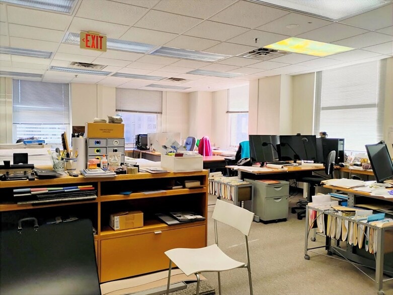 1516-1518 Walnut St, Philadelphia, PA for lease - Building Photo - Image 1 of 11