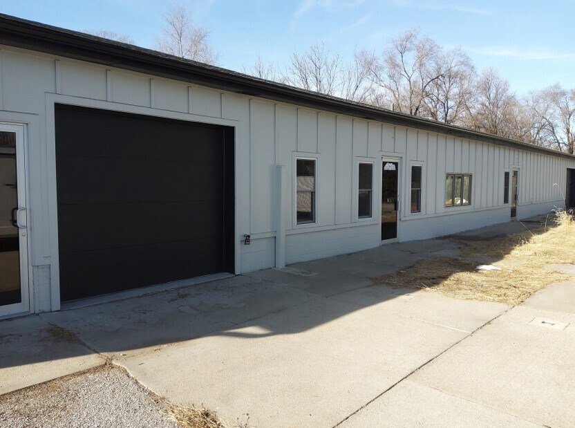 8114 Maple St, Omaha, NE for sale Primary Photo- Image 1 of 1