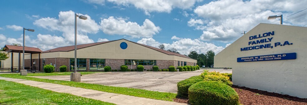 603 N 6th Ave, Dillon, SC for sale - Building Photo - Image 1 of 1