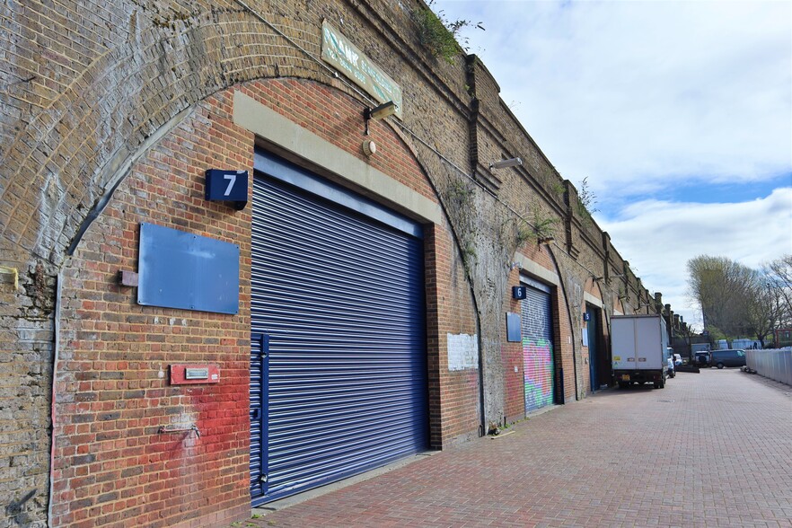 Trundleys Rd, London for lease - Building Photo - Image 2 of 5