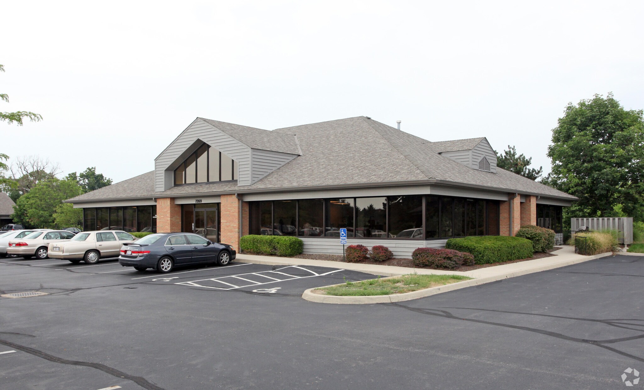 7269 Sawmill Rd, Dublin, OH 43016