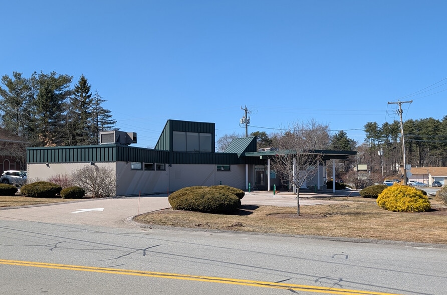 122 Northeastern Blvd, Nashua, NH for lease - Building Photo - Image 1 of 6