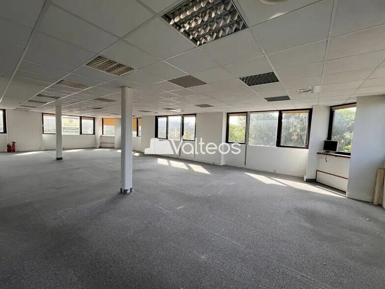 1202 L'Occitane, Labège for lease - Interior Photo - Image 2 of 8