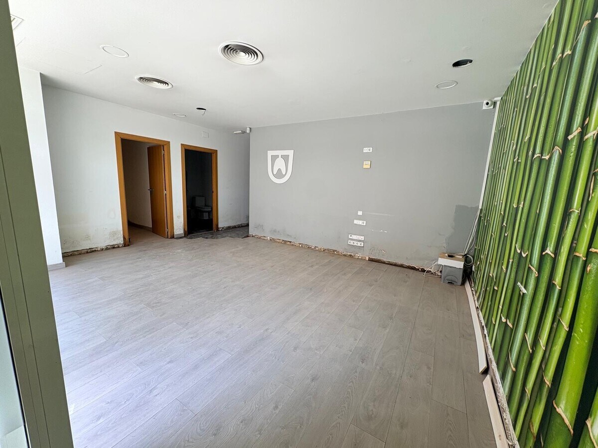 Carrer de Rafael Casanovas, 33, Vilanova del Camí, BAR 08788 - Unit Pta. 1 -  - Interior Photo - Image 2 of 12