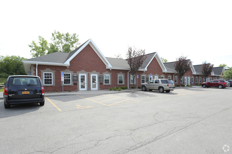 103 Canal Landing Blvd, Rochester, NY for lease - Building Photo - Image 2 of 8