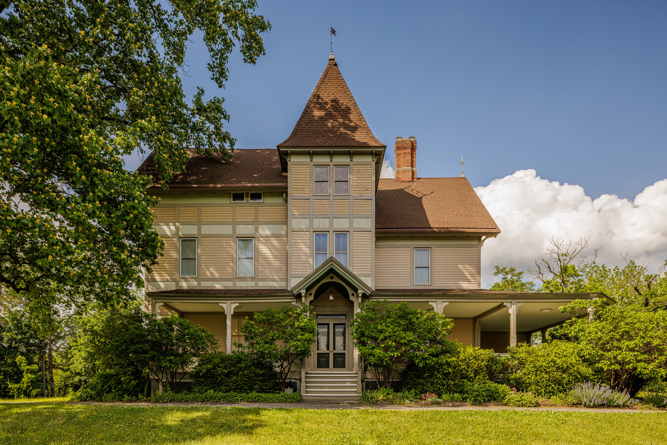 Building Photo