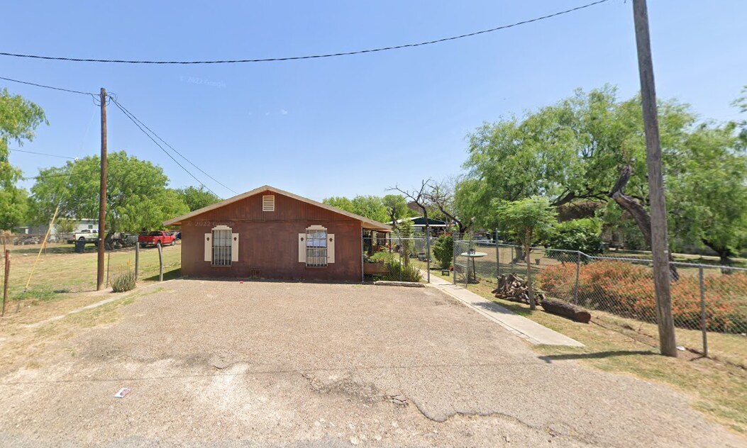 937 N Los Ebanos Rd, Mission, TX 78572