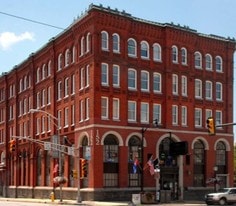 Security Trust Building - Loft