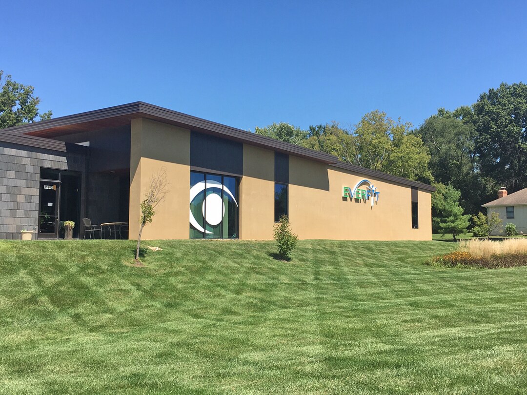 16202 Midland Dr, Shawnee, KS for sale Building Photo- Image 1 of 1