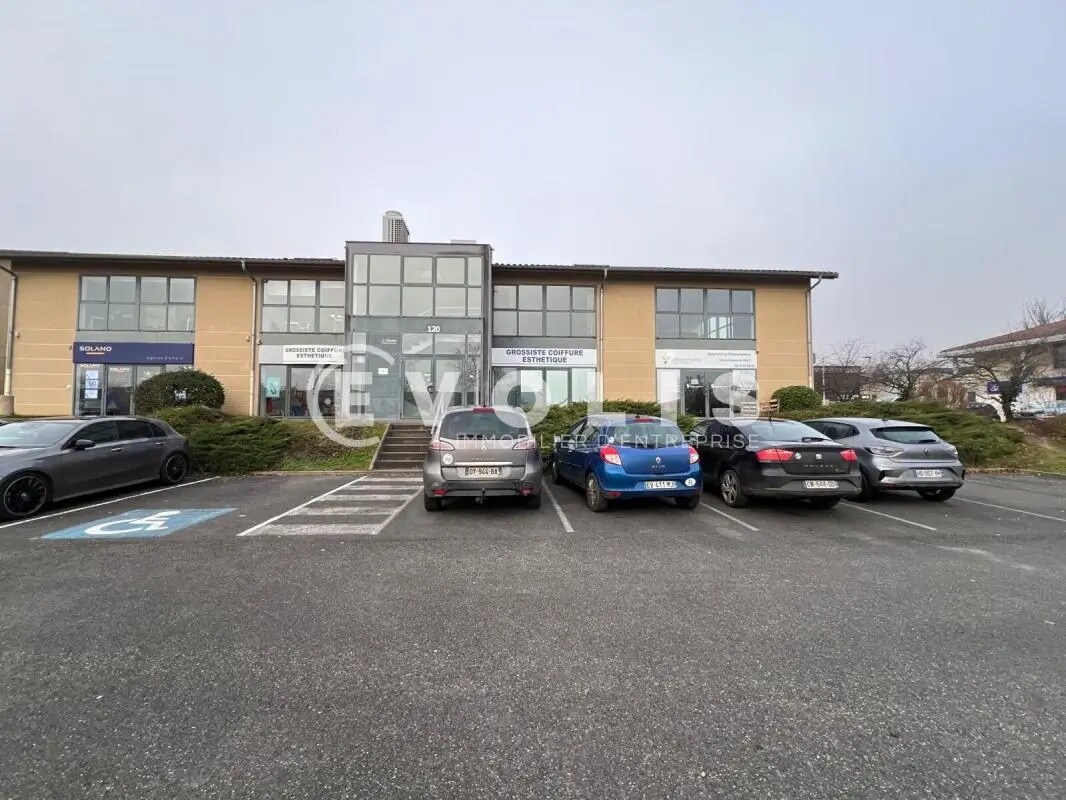 Office in Limas for sale Building Photo- Image 1 of 6