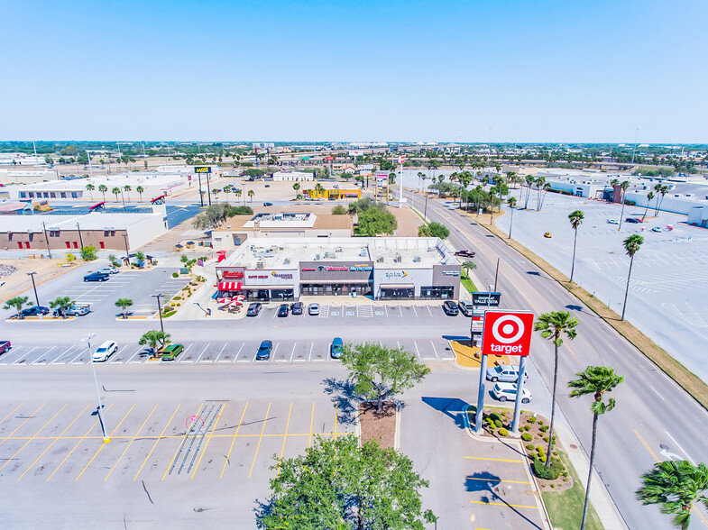 902-910 Dixieland Rd, Harlingen, TX for lease - Primary Photo - Image 1 of 9