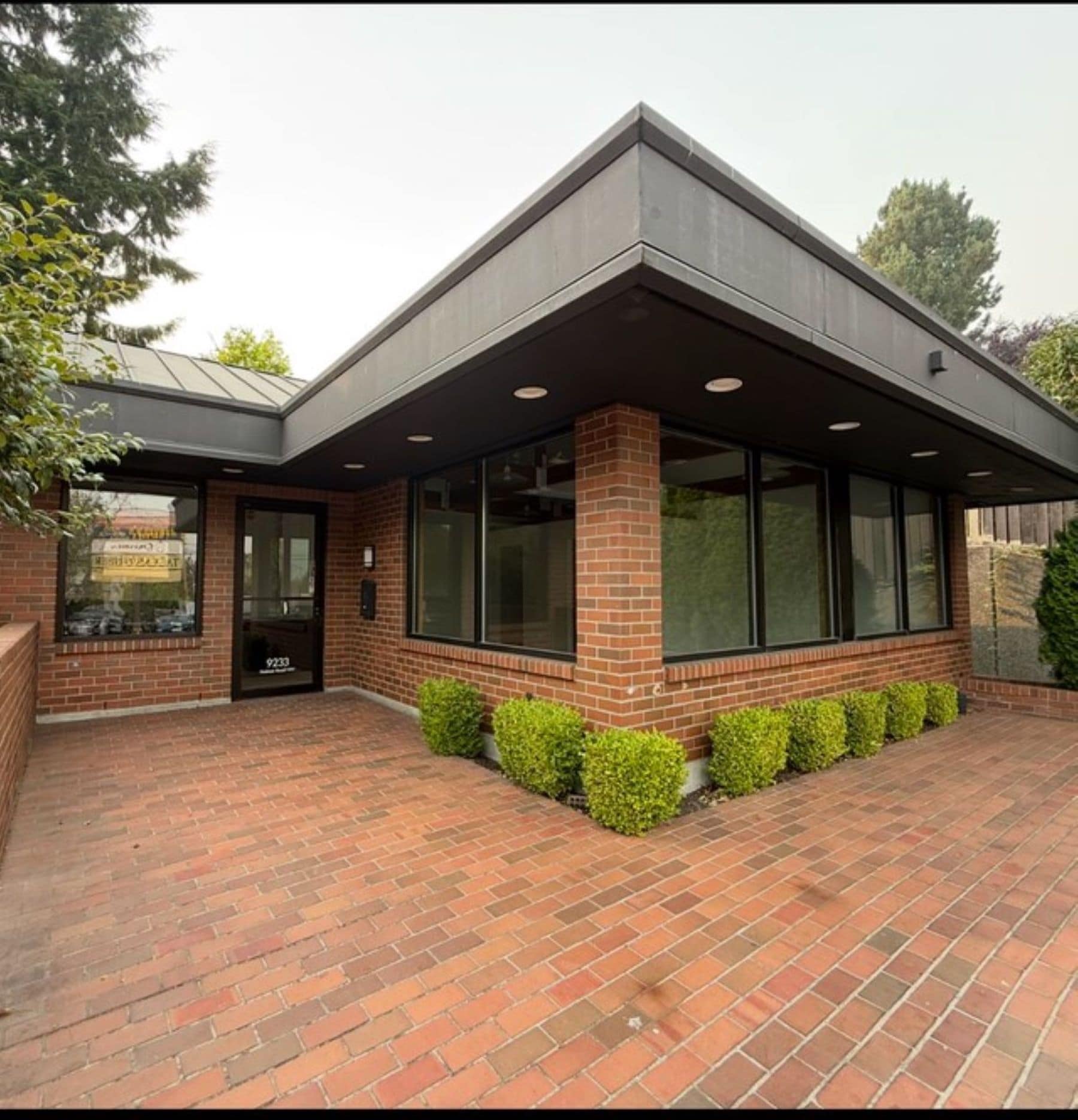 9229-9233 Holman Rd, Seattle, WA for lease Building Photo- Image 1 of 3