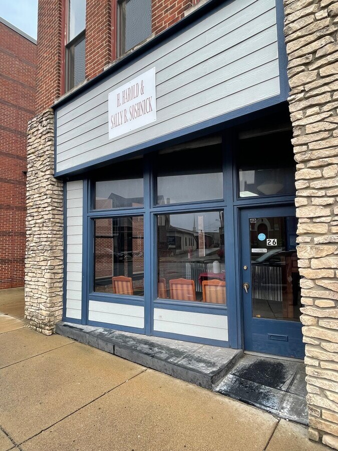 26 W Broadway St, Shelbyville, IN 46176