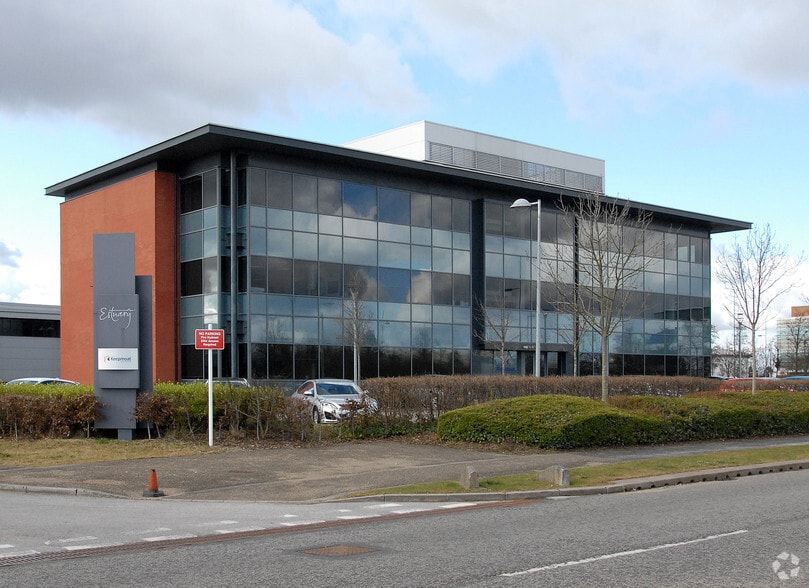 Estuary Banks, Liverpool for lease - Primary Photo - Image 1 of 4