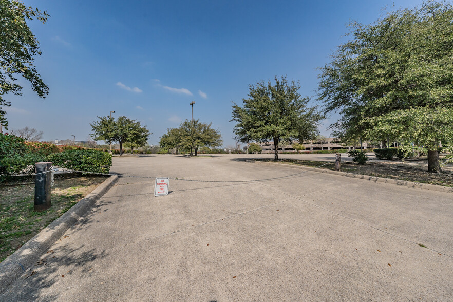 1001 MacArthur Park, Irving, TX for sale - Building Photo - Image 1 of 43