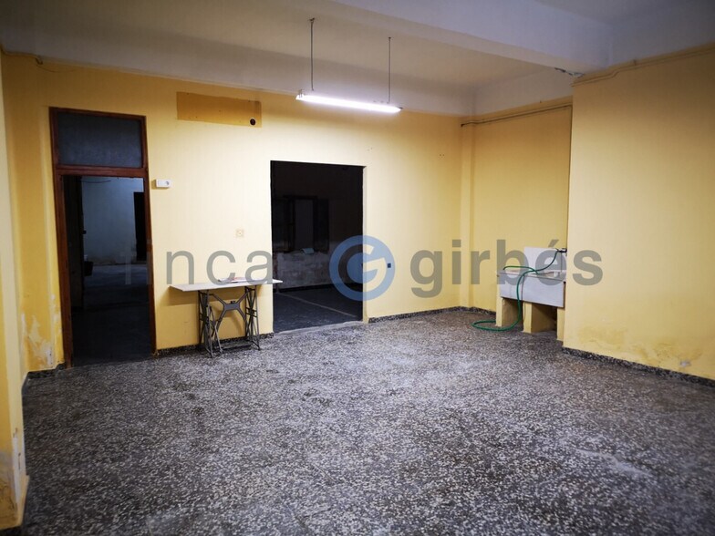 Retail in Algemesí for lease - Building Photo - Image 3 of 11