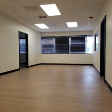 555 W Redondo Beach Blvd, Gardena, CA for lease Interior Photo- Image 2 of 3