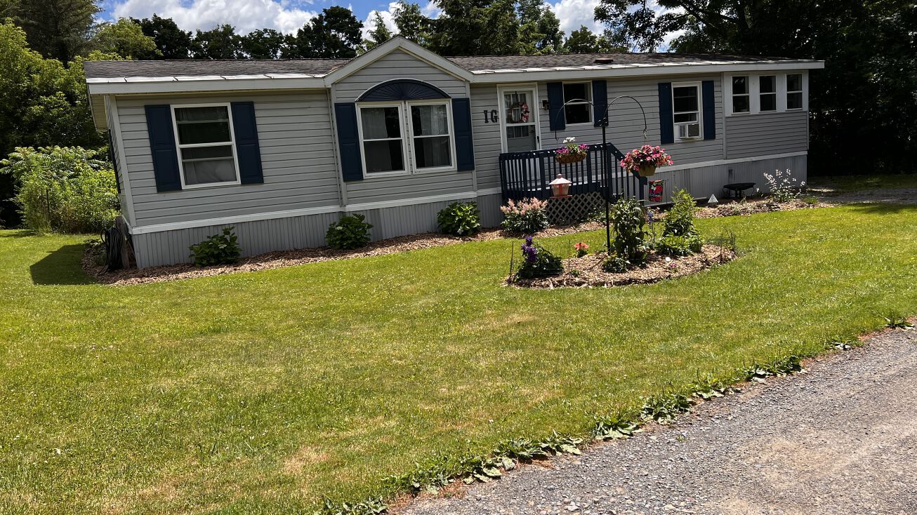 9698 Campbell Rd, Sauquoit, NY for sale Primary Photo- Image 1 of 1