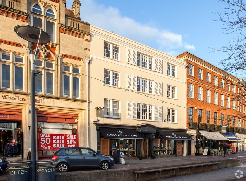 22 Cathedral Yard, Exeter for sale - Primary Photo - Image 1 of 1