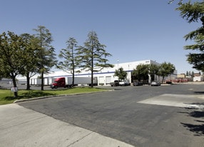 2524-2540 Pegasus Dr, Bakersfield CA - Warehouse