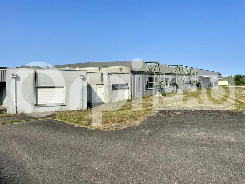 Flex in Saint-Junien for sale - Building Photo - Image 2 of 12