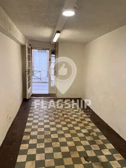 Retail in Paris for sale - Building Photo - Image 2 of 8