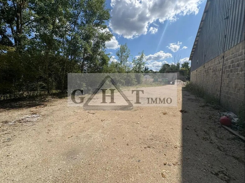 Industrial in Moissy-Cramayel for sale - Construction Photo - Image 2 of 4