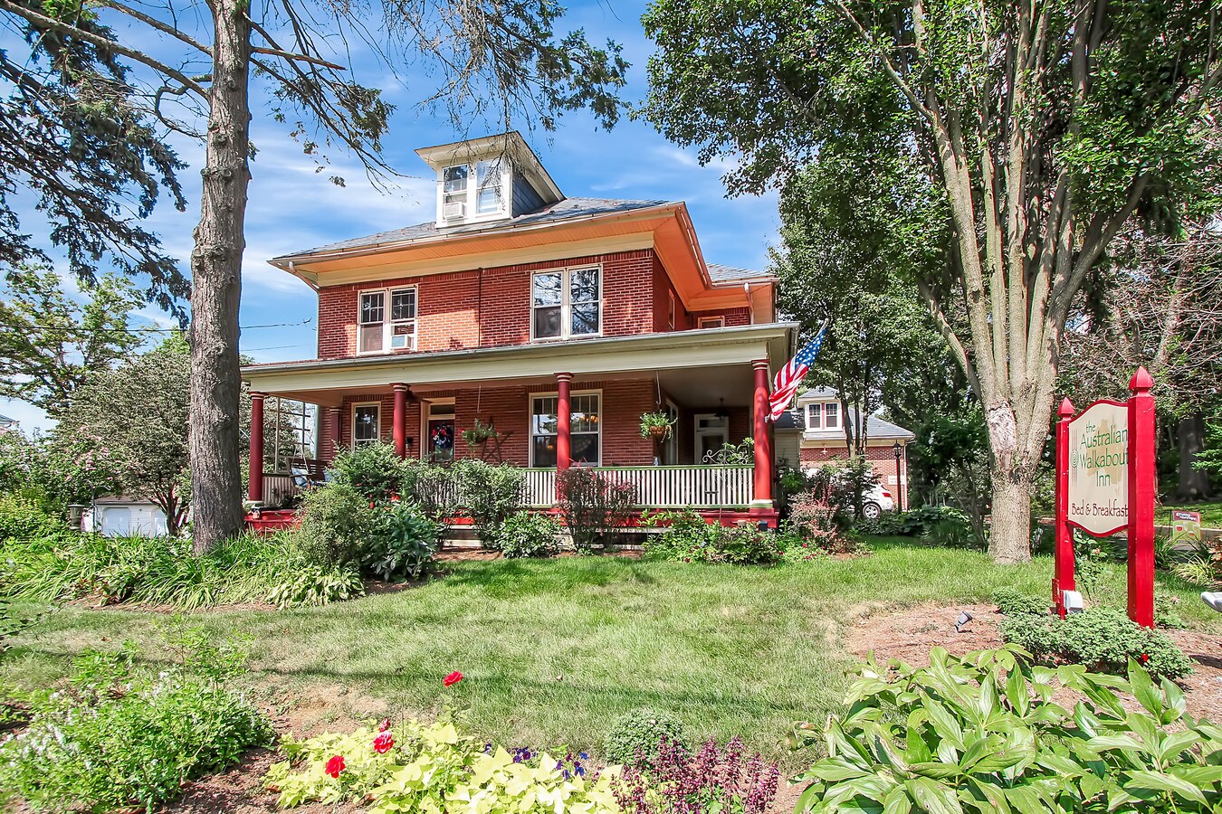 837 Village Rd, Lampeter, PA 17537