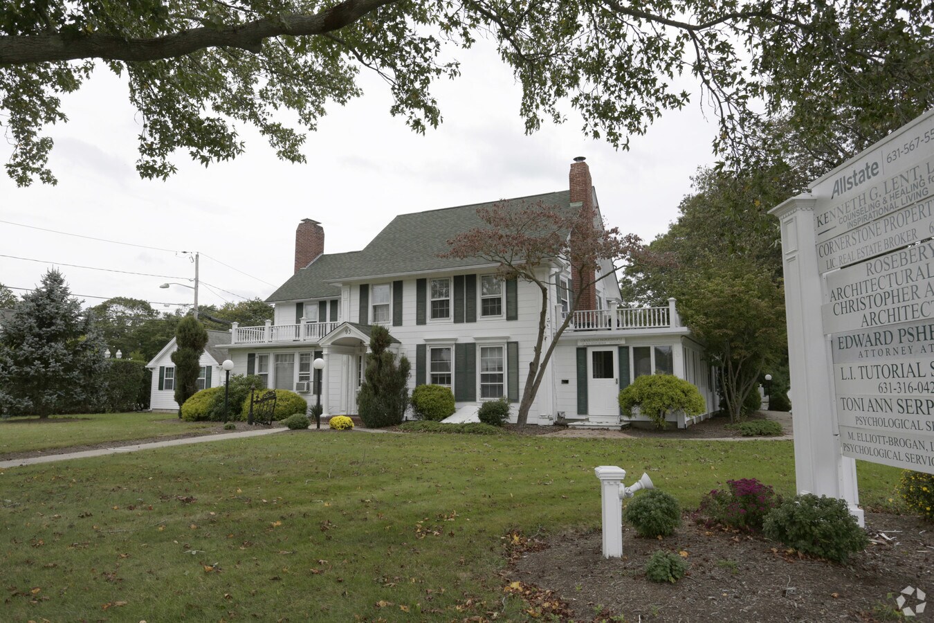 93 Main St West Sayville Ny 11796 Historic Green House Professional Building Loopnet Com