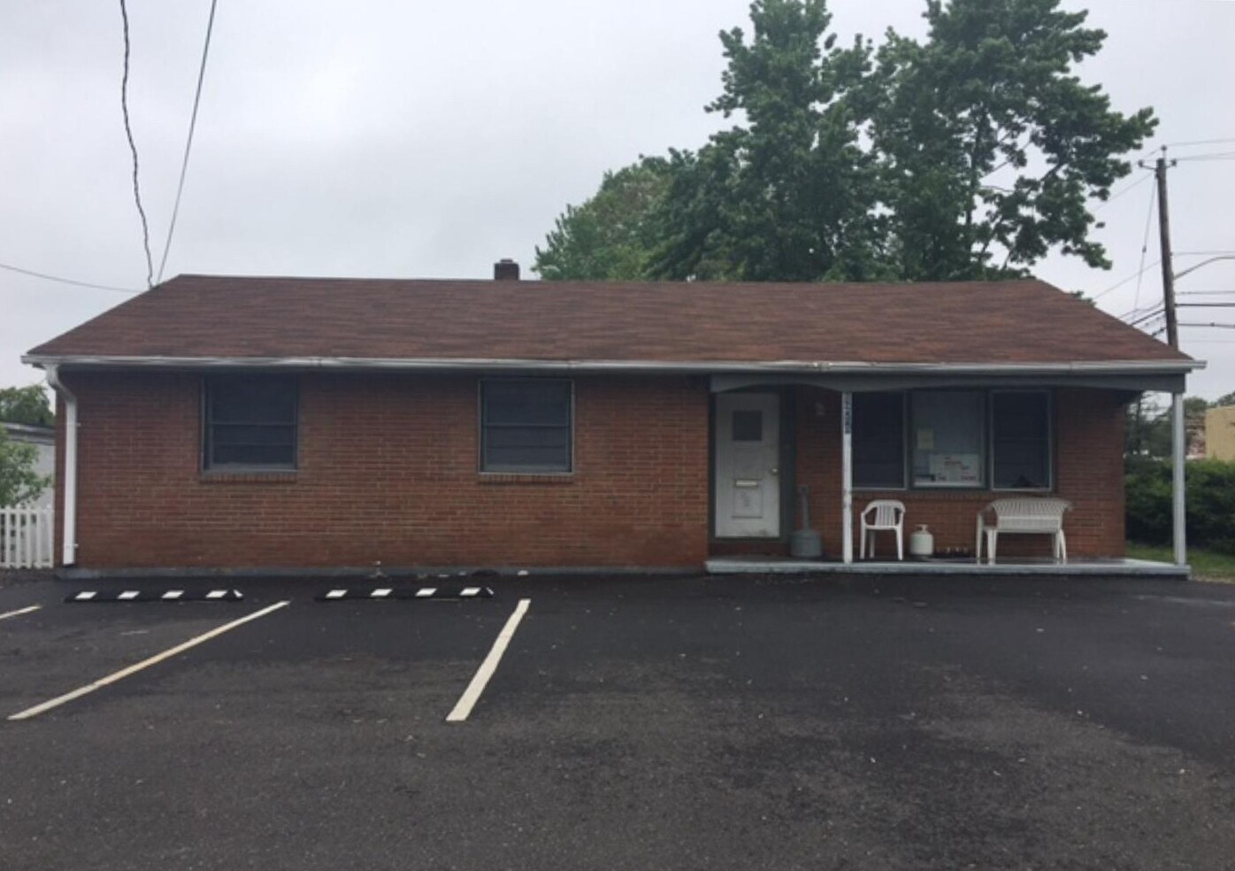 12101212 Delsea Dr, Westville, NJ 08093 Poleese Towing & Auto Repair