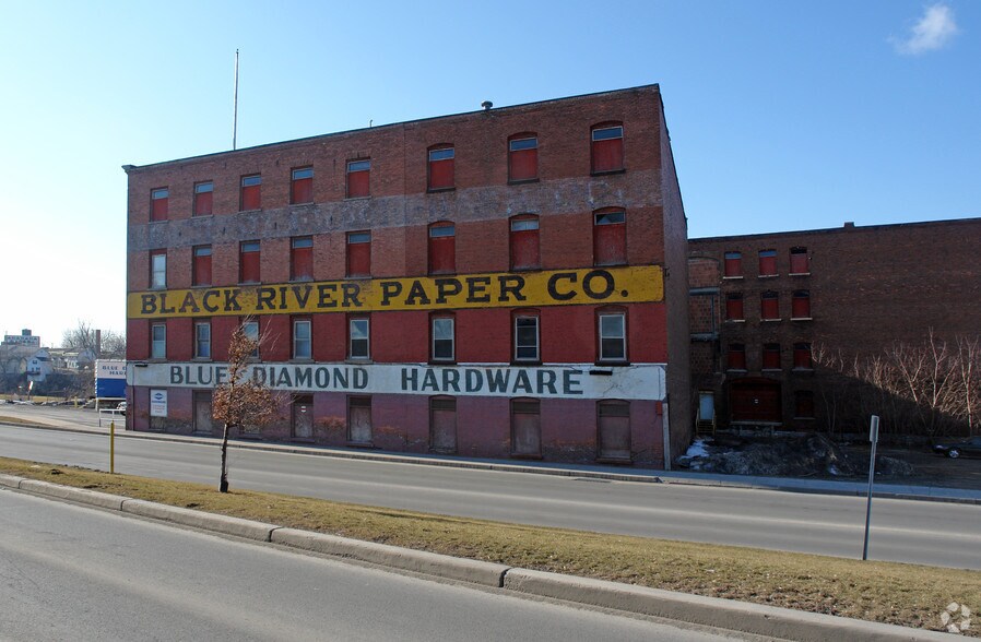 1 Factory Sq, Watertown, NY for sale - Building Photo - Image 2 of 2