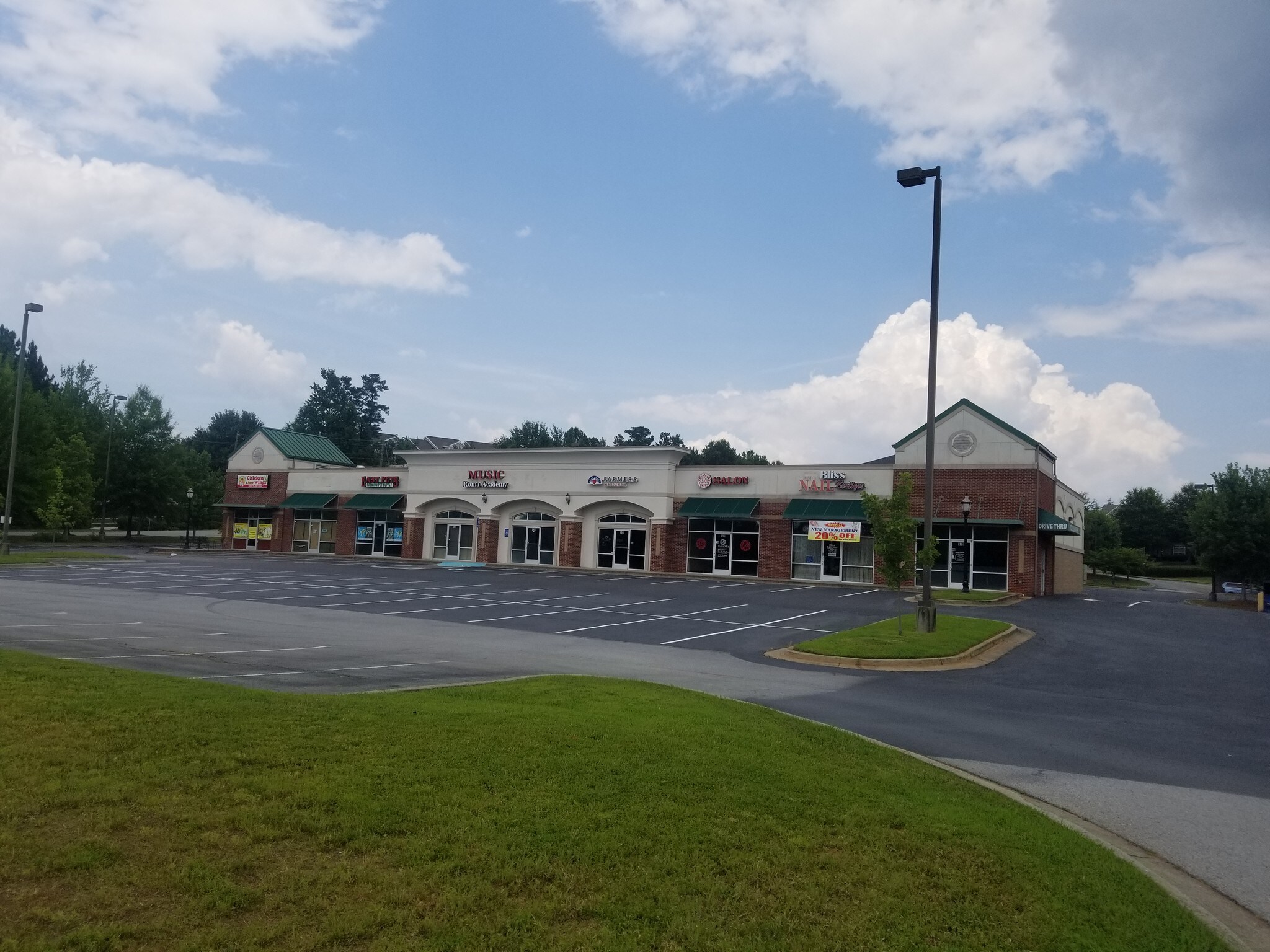 960 Scales Rd, Suwanee, GA 30024