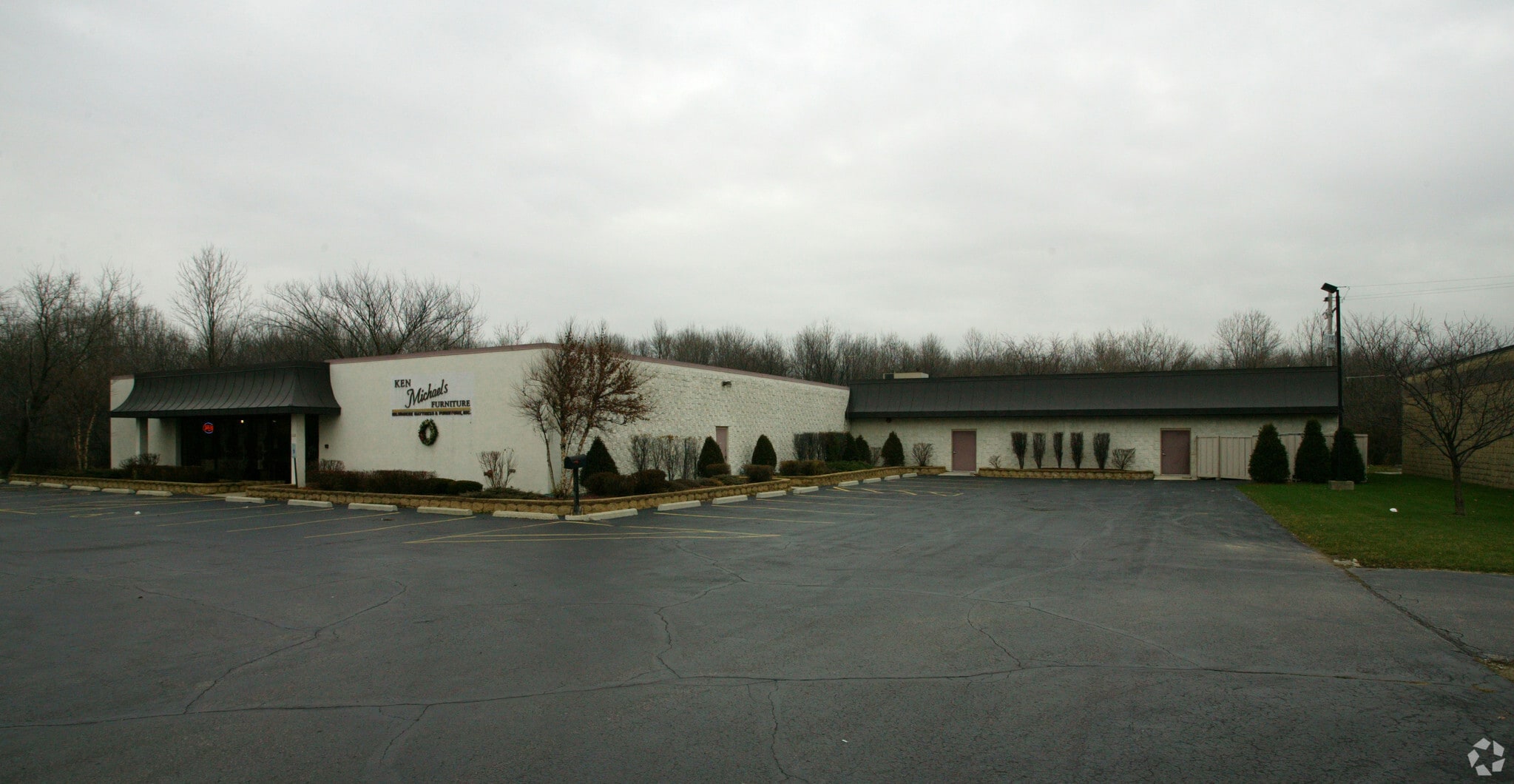 4140 S 108th St, Greenfield, WI 53228 Retail for Sale