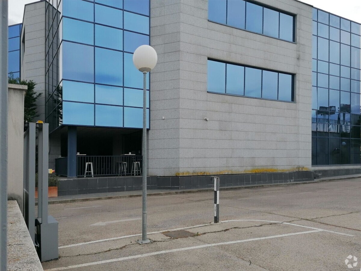 Las Rozas de Madrid, MAD 28230 - Unit Puerta 2, Esc. 2 - - Interior Photo - Image 1 of 17