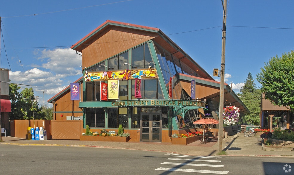 334 N 1st Ave, Sandpoint, ID for sale - Primary Photo - Image 1 of 1