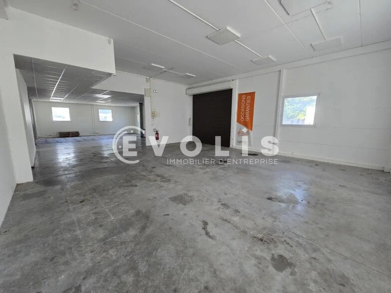 Office in Champlan for lease - Interior Photo - Image 2 of 8