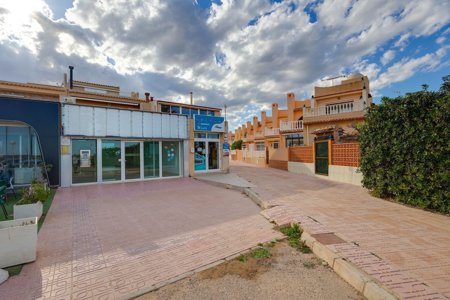 Avinguda de Alfredo Nobel, 119, Torrevieja, Alicante for sale Building Photo- Image 1 of 48