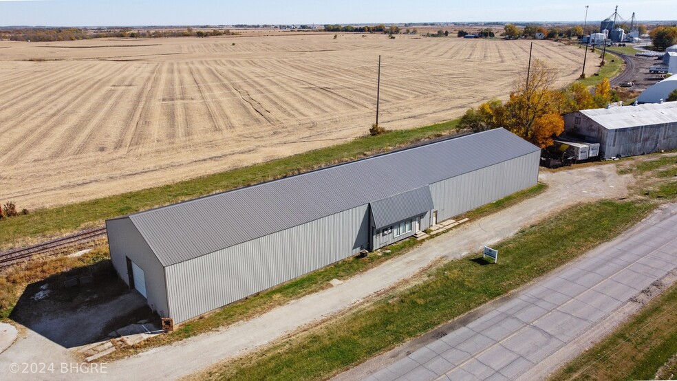 502 Highway 5 Business N Hwy, Pleasantville, IA for sale - Primary Photo - Image 1 of 34