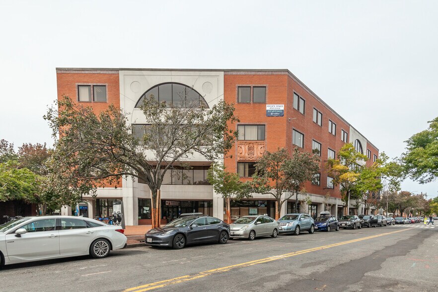 1840 Holland St, Somerville, MA 02144