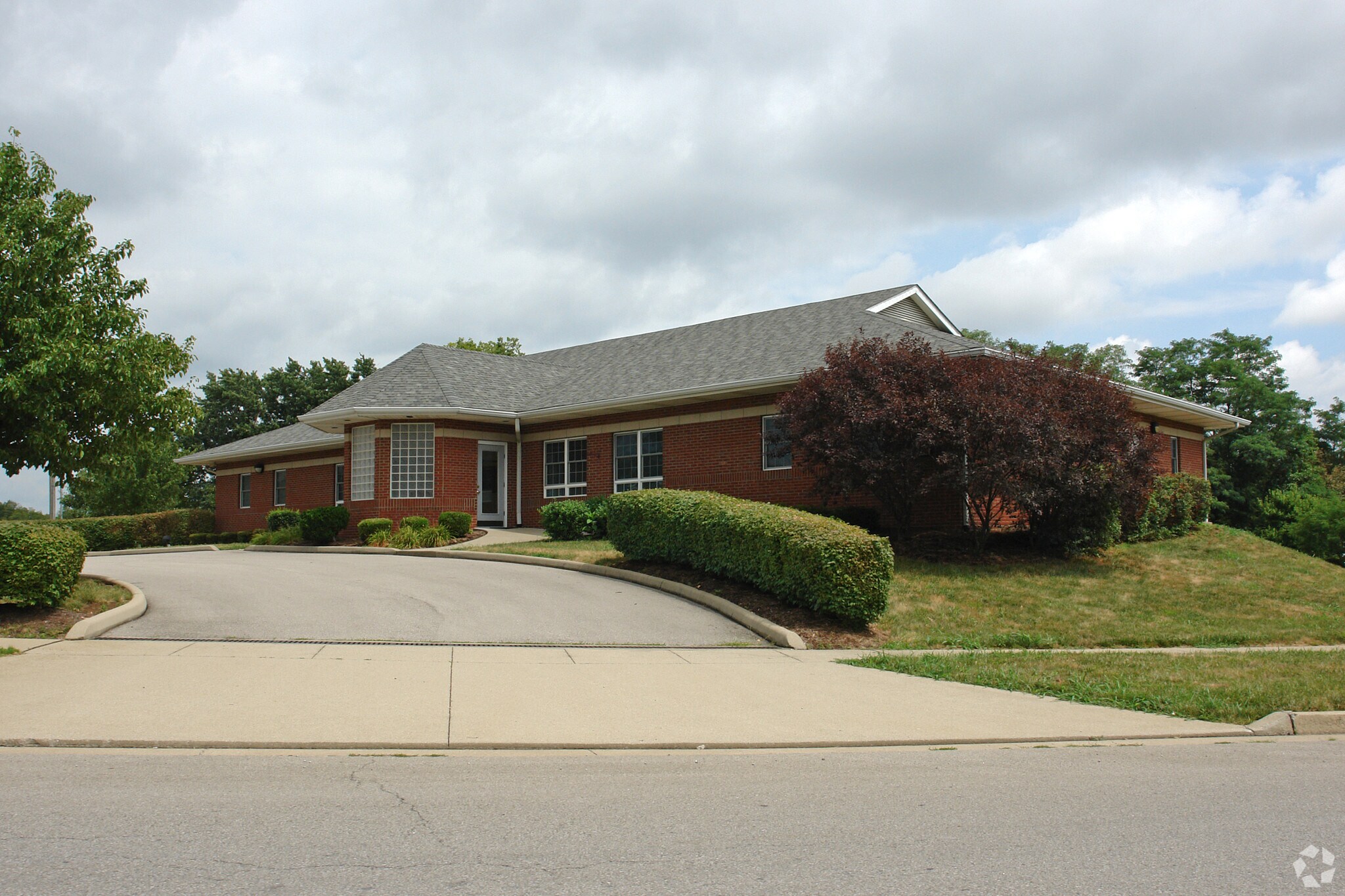 1708 Jaggie Fox Way, Lexington, KY for sale Primary Photo- Image 1 of 1