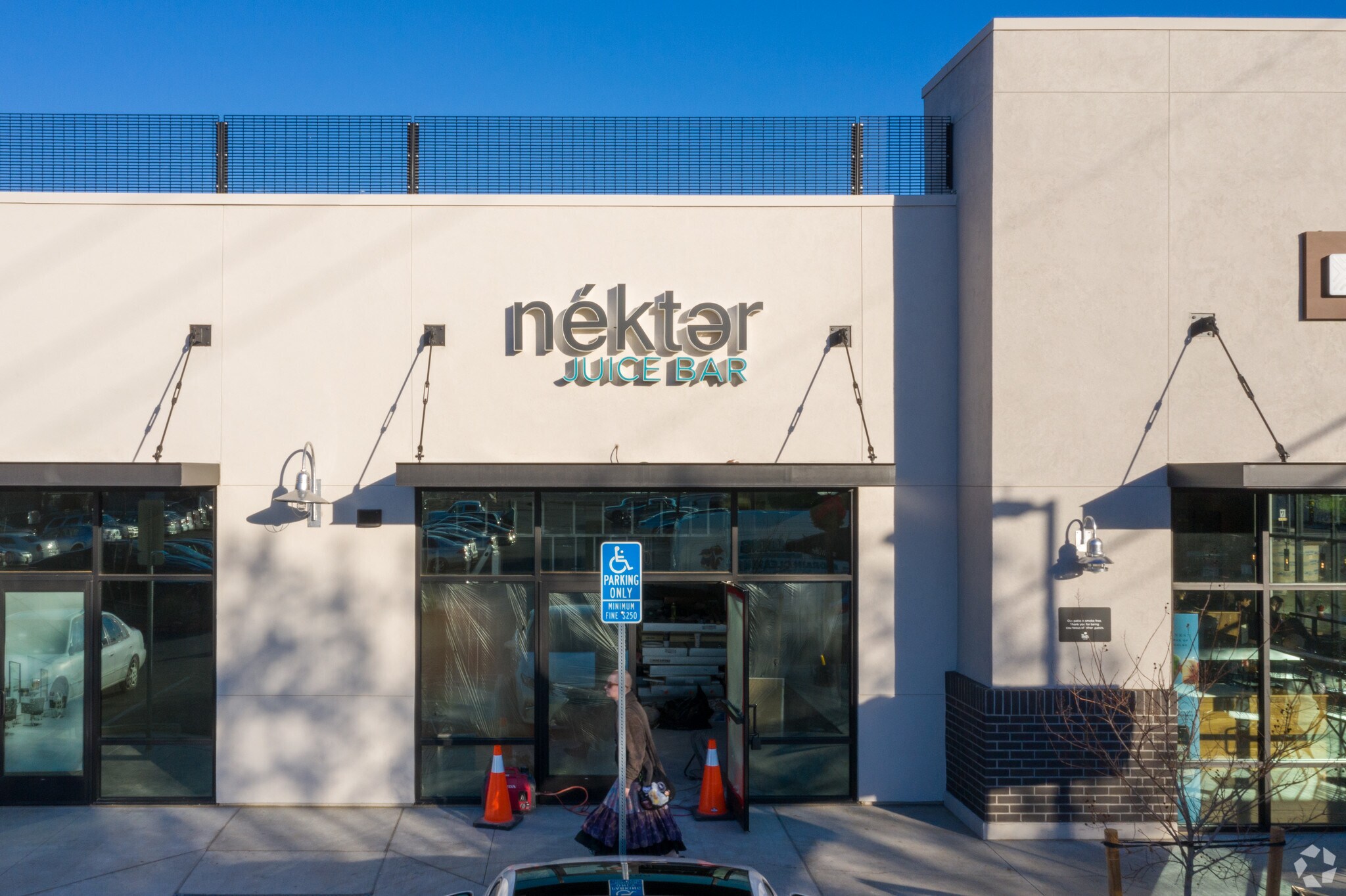 3680 Crocker Dr, Sacramento, CA 95818 Crocker Village Shopping Center