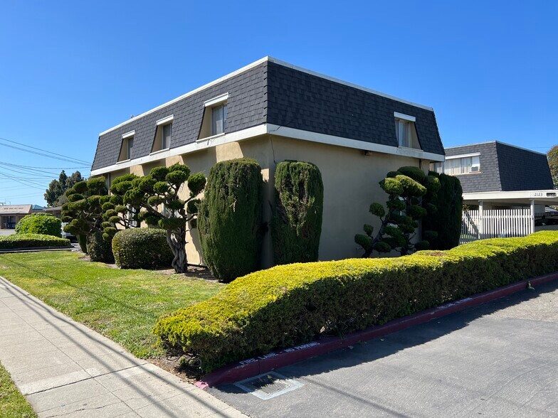 2123 Aldengate Way, Hayward, CA 94545