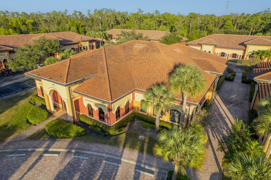 13421 Parker Commons Blvd, Fort Myers, FL for sale - Building Photo - Image 2 of 11